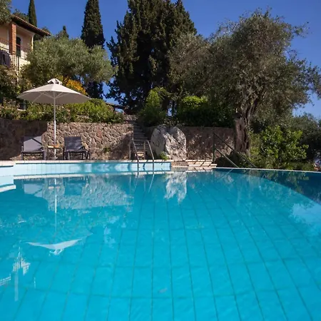 Lucky Villa *