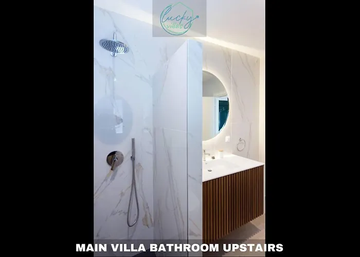 Lucky Villa *
