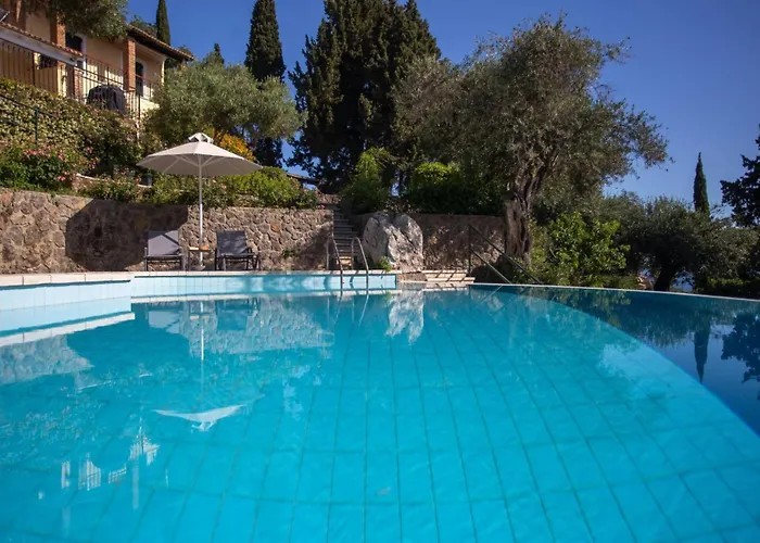 Lucky Villa *