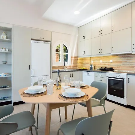 Lucky Villa *