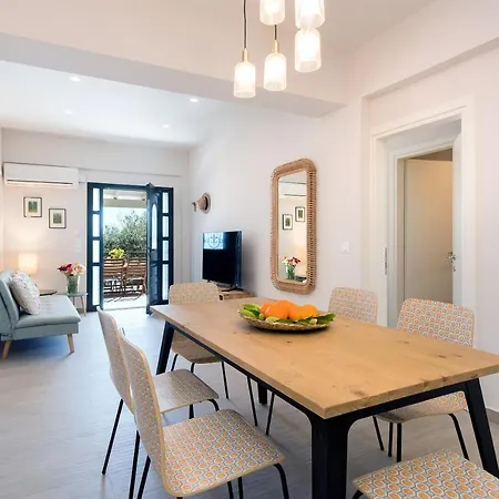 Lucky Villa *
