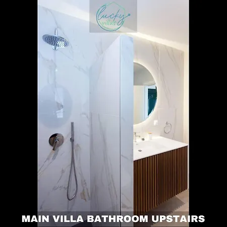 Lucky Villa *