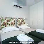 Villa Lucky *