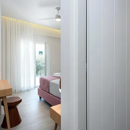 Lucky * Benitses (Corfu)