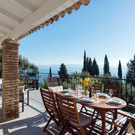 Lucky * Benitses (Corfu)